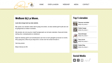 Moon La